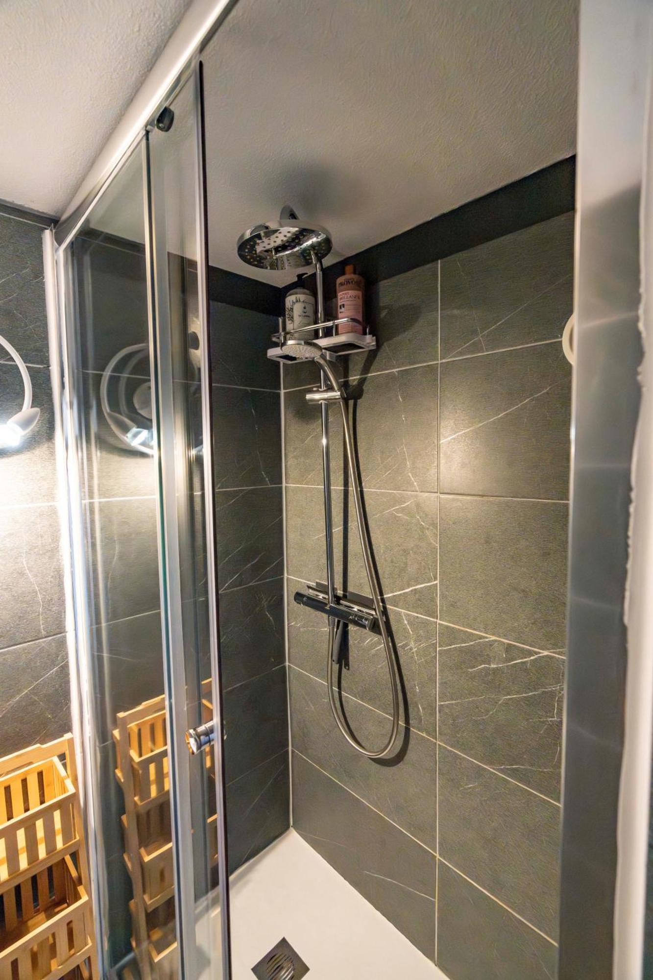 Notre Dame : Vue Sur Port, 2min Grande Apartment *
